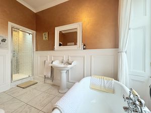 Photo 6- click for photo gallery